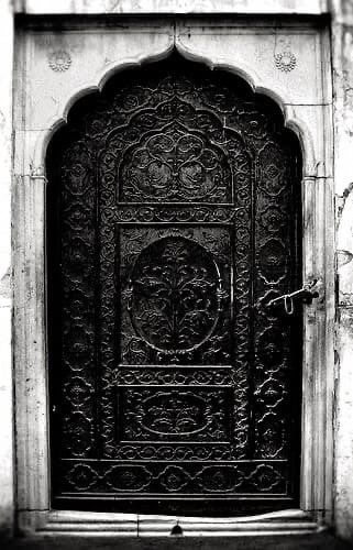 Entrance portals in black tones - Architecture, Entrance group, Longpost