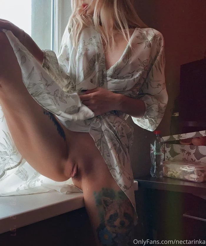 Nectarine - NSFW, Nudity, Erotic, Girls, No face, Booty, Labia, 18+, Onlyfans, Girl with tattoo, Longpost
