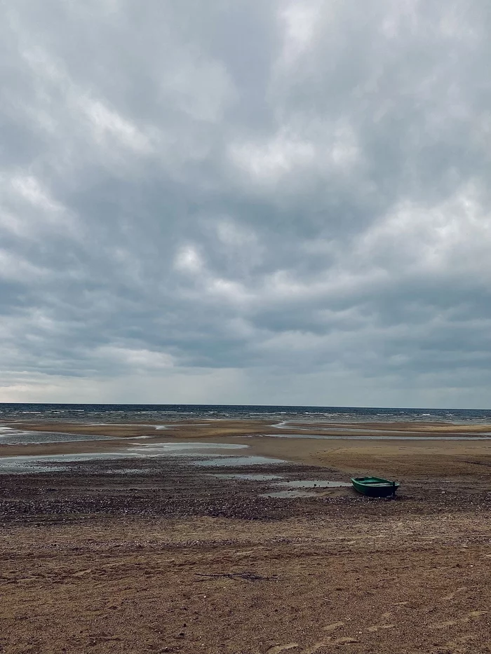 Endless lake - My, Lake, Beach, Sky, A boat, November, Longpost, The photo