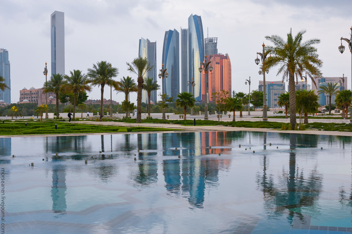 На Новый год в Абу-Даби. Появились билеты за 17 тыс. в обе стороны на праздничные даты. Объясняю условия въезда Планирование путешествия, ОАЭ, Абу-Даби, Дубай, Новый Год, Длиннопост