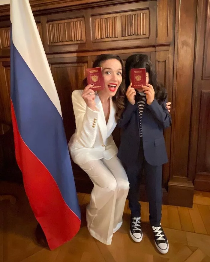 Natalia Oreiro and her son received Russian passports! - Natalia Oreiro, The passport, Citizenship, Russia, Oath, The photo, Video, Longpost, Actors and actresses, Celebrities, Repeat