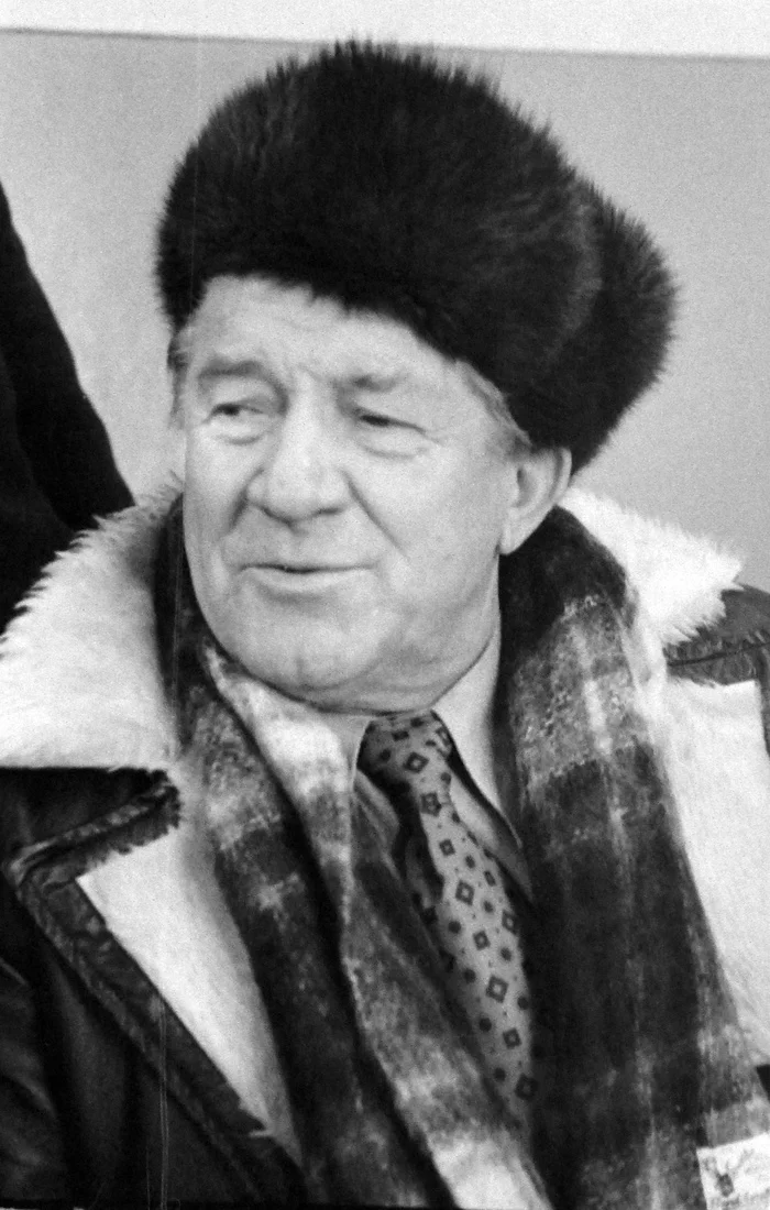 Nikolai Kryuchkov 1975 - Nikolay Kryuchkov, Black and white photo, Retro, Soviet actors, Longpost