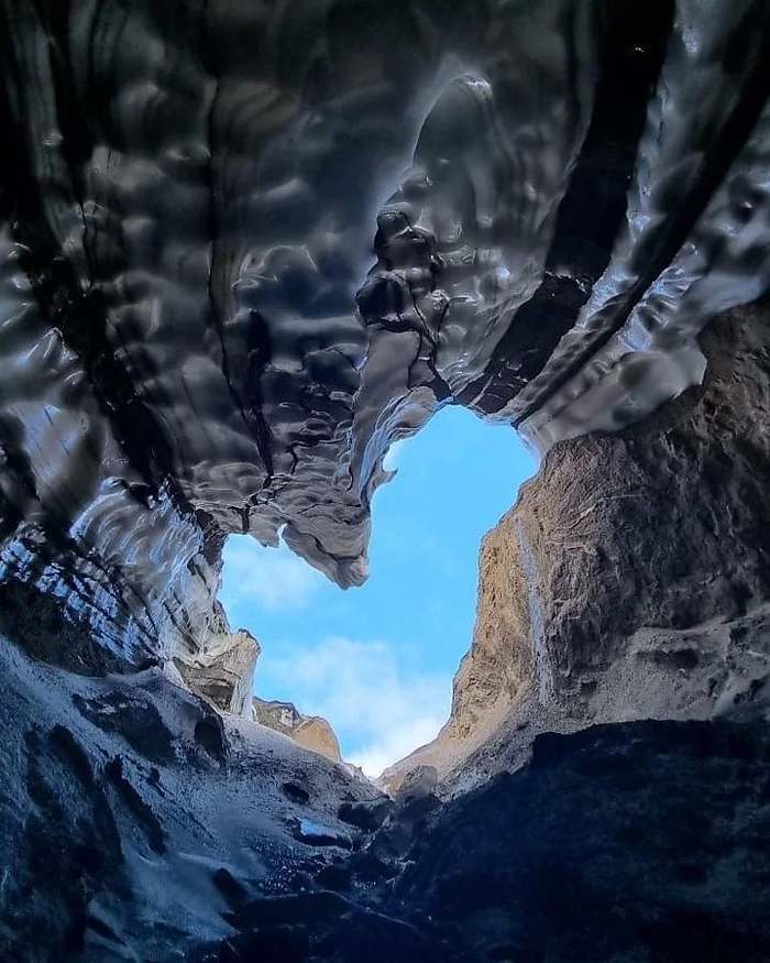 Прогулка по ледяным пещерам под Корякским вулканом на Камчатке Камчатка, Пещеры, Лед, Природа, Красота, Собака, Ледяные пещеры, Не фотошоп, Длиннопост