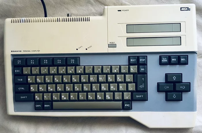 А что внутри?  MSX2 Sanyo 2300 - Моё, Msx, Yamaha, Sanyo, Ретро компьютер, Ретро-Игры, Длиннопост