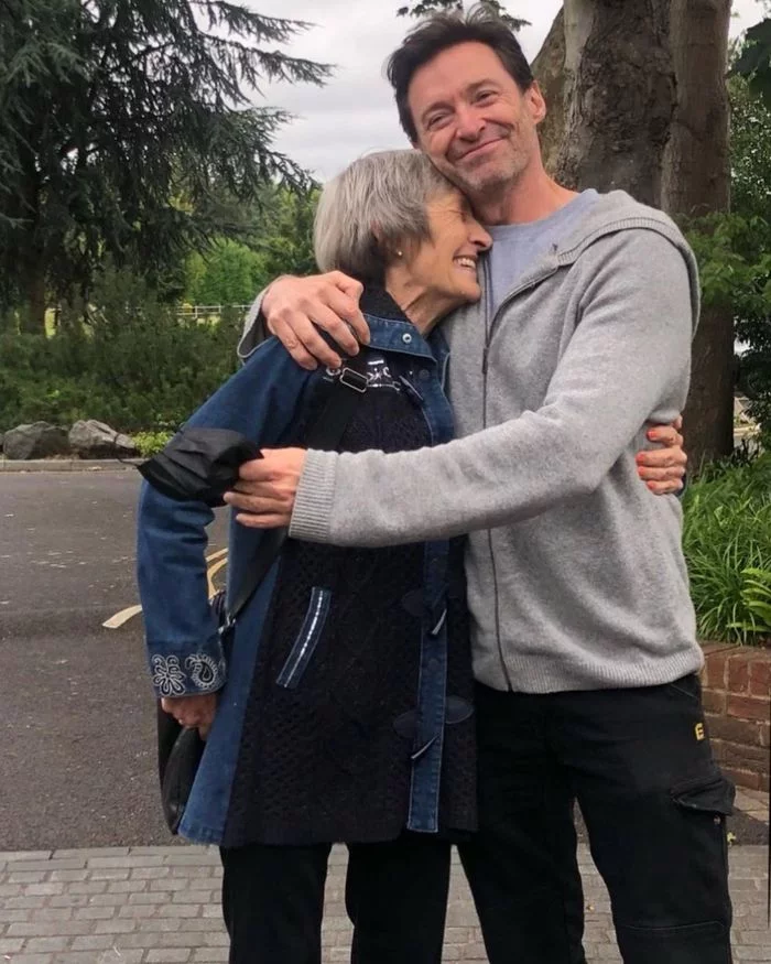 Hugh Jackman with his mother - Hugh Jackman, Mum, The photo, Actors and actresses, Celebrities, Parents and children, Longpost, Positive