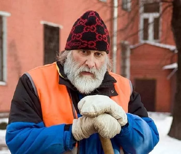 It is not the work that makes the man, but the man the work! - Street cleaner, Kindness, Garbage, Story, People, Work