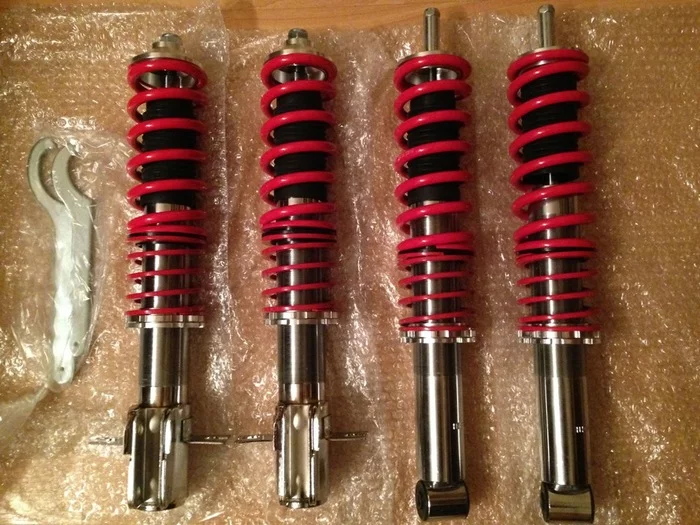 Elements of automobile suspensions, elastic elements and shock absorbers. - My, Suspension, Spring, GIF, Longpost, Hydropneumatic suspension