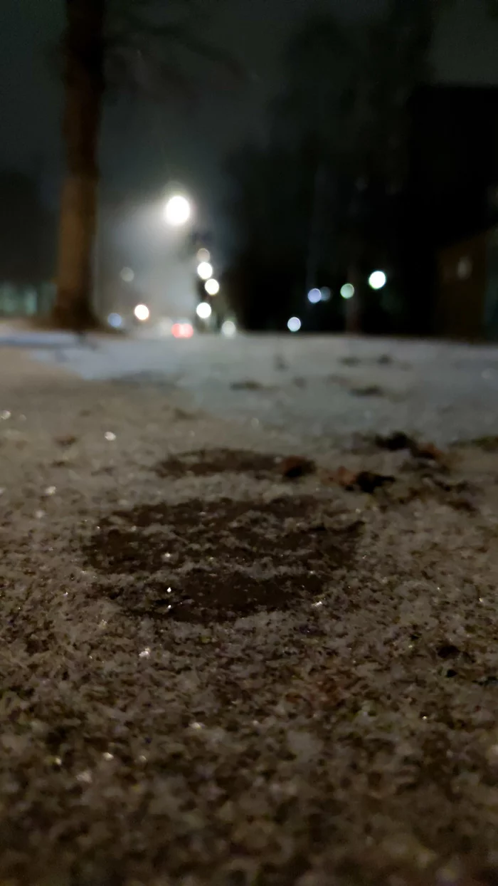 First track - My, Snow, Mobile photography, Xiaomi, Night, Track, Beginning photographer, Street photography