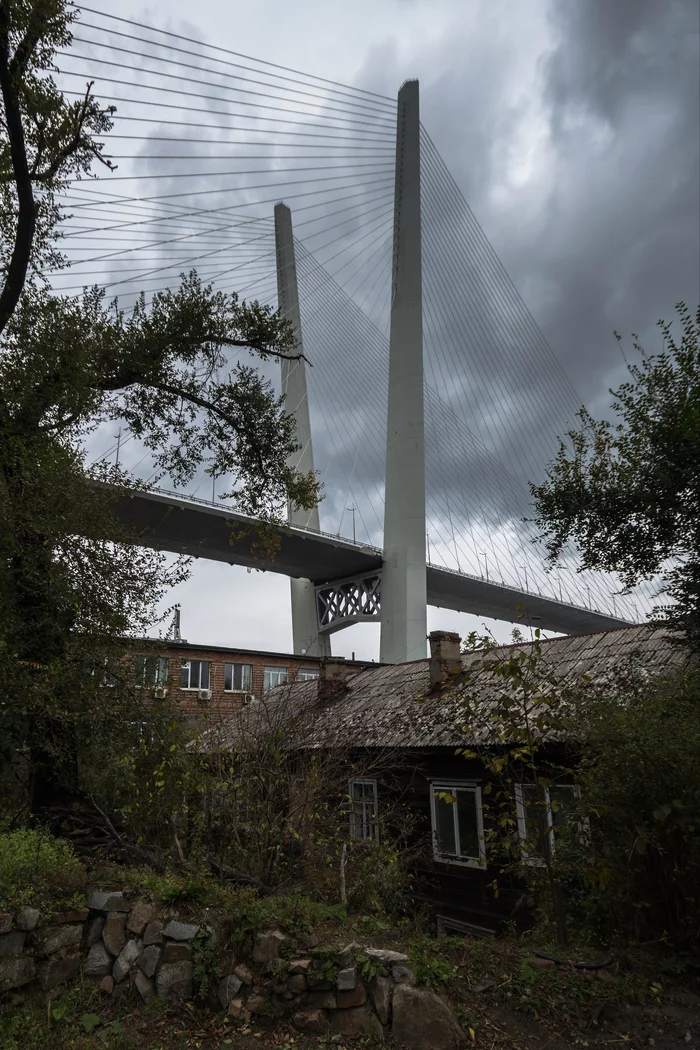 life under the bridge - My, Bridge, Vladivostok, Fuck aesthetics, Cable-stayed bridge, Architecture