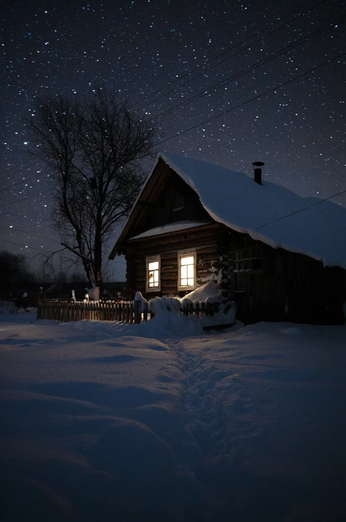 The house is standing, the light is on - Village, Winter, Russia, Night, Stars, Longpost