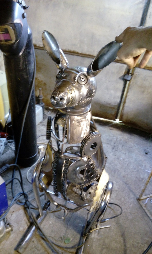 Kangaroo. Sculpture from scrap metal and spare parts - My, Needlework with process, Kangaroo, Australia, Сумка, Welding, Creative, Travels, Office, Sculpture, Resiklart, Scrap metal, , Video, Longpost