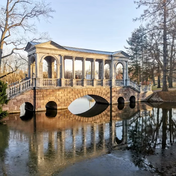 Marble Bridge in Catherine's Park - My, Mobile photography, Photo on sneaker, Catherine Park, Bridge