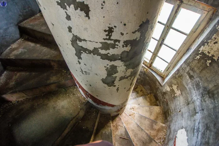 Жемчужина Сахалина: Заброшенный атомный маяк Анива, построенный японцами во времена Карафуто Маяк, Сахалин, Заброшенное, Яндекс Дзен, Длиннопост, Маяк Анива