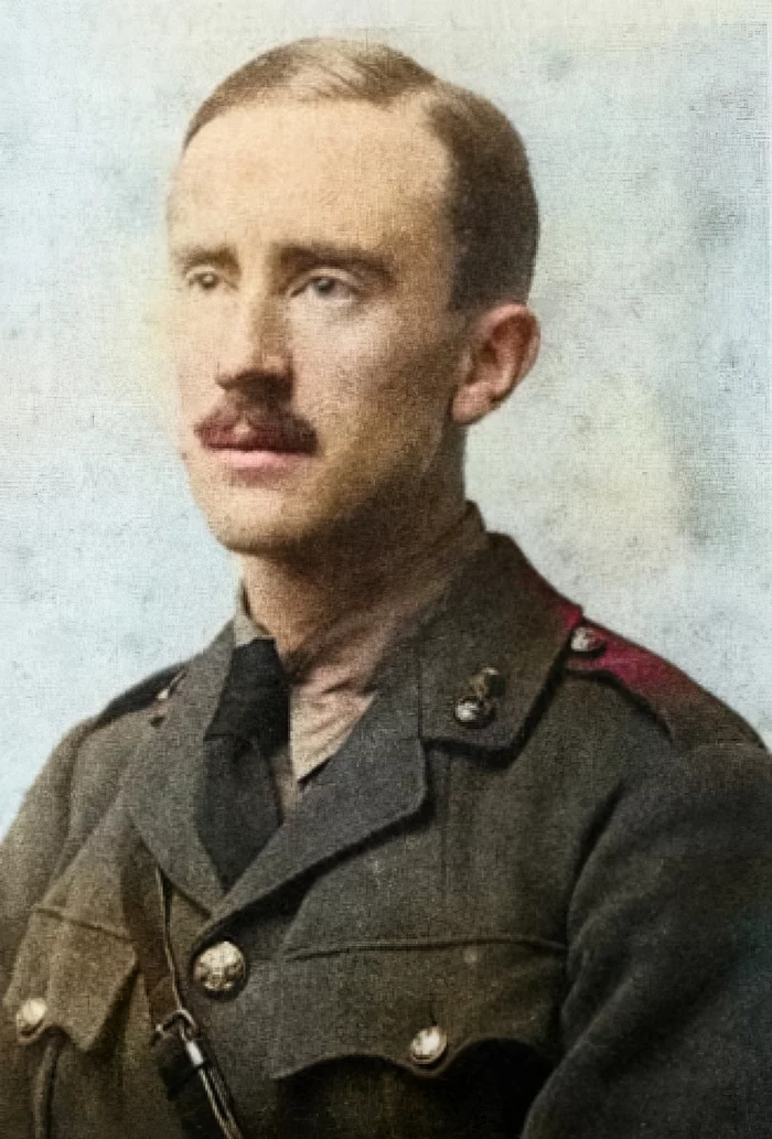 Second Lieutenant of the 11th Battalion, British Expeditionary Forces, John Ronald Reuel Tolkien. 1916 - Old photo, Tolkien, World War I, England