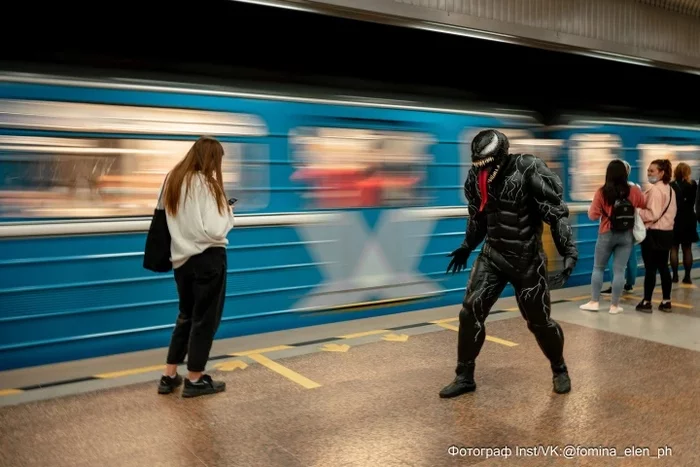 Человек-паук и Веном устроили драку в метро Екатеринбурга - Моё, Человек-Паук, Веном, Екатеринбург, Длиннопост