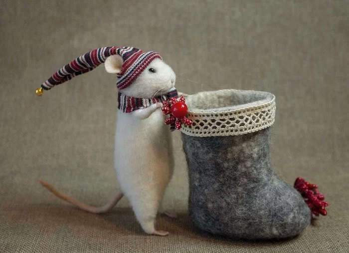 winter mouse - My, Felt boots, Mouse, Dry felting, Fabulously, Needlework without process, Milota