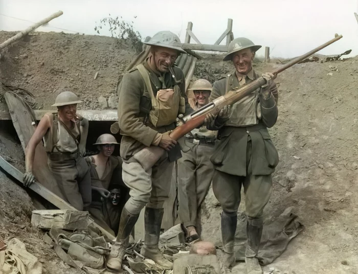 New Zealanders pose with the world's first anti-tank rifle, the German Tankgewehr M1918, Grevillers, August 25, 1918 - Old photo, World War I, Rifle, Army, New Zealand, Anti-tank weapons