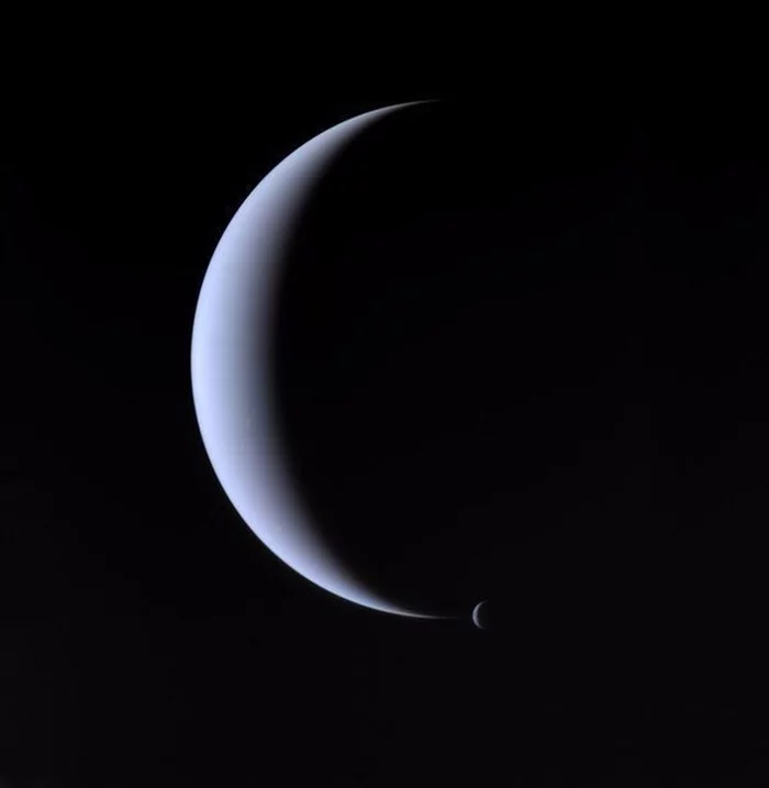 Neptune and his moon Triton - Neptune, Triton, Astronomy, Voyager 2, Copy-paste