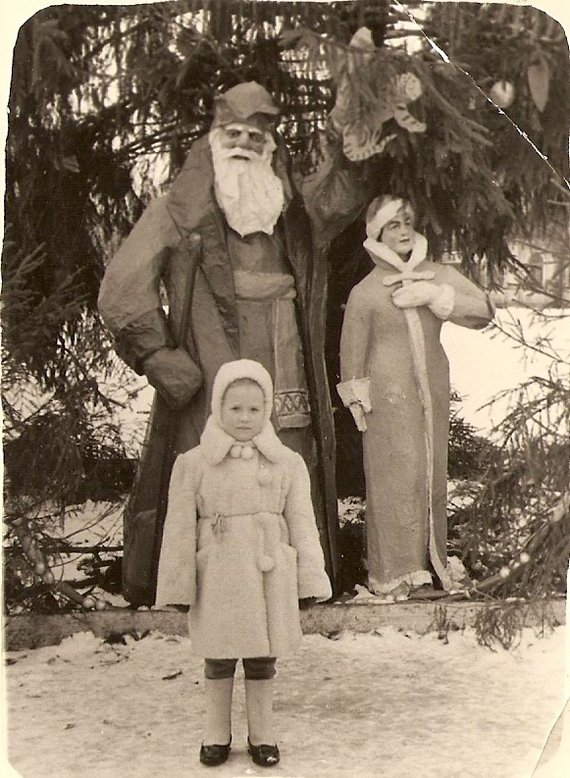 Against the background of a Christmas tree - My, New Year, Christmas trees, Christmas tree, Snow Maiden, Father Frost