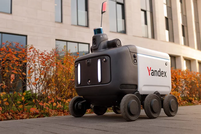 Meet the third-generation rover: the history of the creation of the Yandex courier robot - Yandex., Robot, Yandex Rover, Rovers, Delivery, Yandex Delivery, Technologies, Russia, Robotics, Longpost, Video