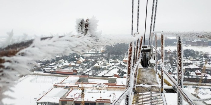 1638797485179845107 Как падает башенный кран видео