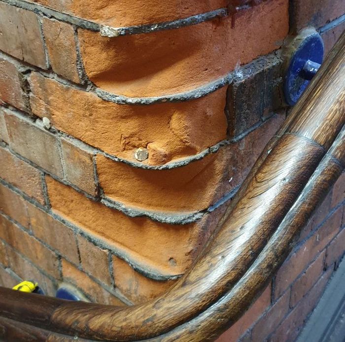 A corner at a UK train station, worn by bags and suitcases over the years - Time, Wall, Aging, Injection, Bricks, Railway station, Great Britain