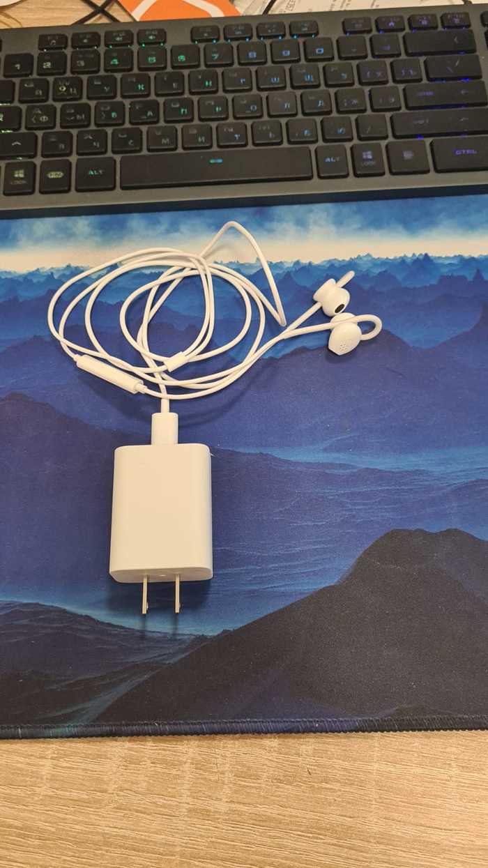 The latest spy device - My, IT humor, Humor, Headphones, Charger