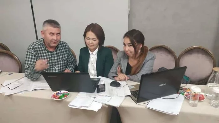 Life in the regions: Omurbek kyzy Umut from Talas refuses tempting offers because of love for his work - Talas, English language, Kyrgyzstan, Longpost