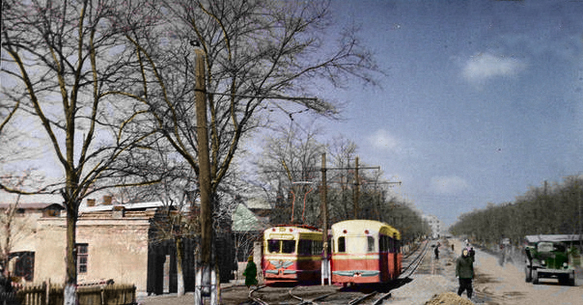 Разъезд трамваев. 4 разъезд омск. Посёлок володарского. Трамвайные линии новочеркасск. Макеевский трамвай.