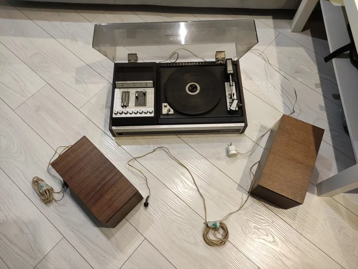 Repair of vinyl turntable - My, Vinyl player, Made in USSR, Repair of equipment, Electronics, Melody, Help, No rating, Moscow, Longpost
