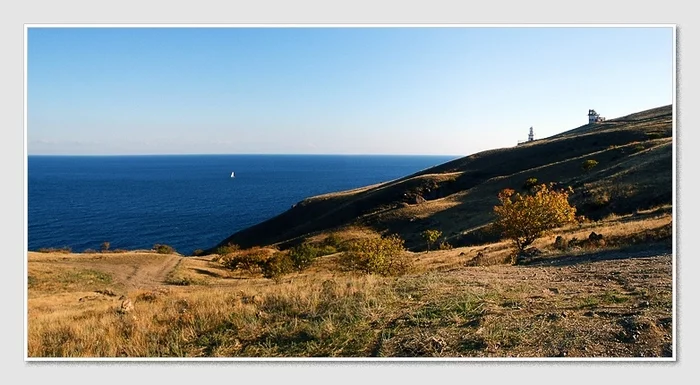 The answer to the post Cape Megan. Zander. Crimea » - NSFW, My, Crimea, Sea, Black Sea, The city of Sudak, The photo, Nature, beauty, beauty of nature, Lighthouse, Meganom, Headland, Bay, Reply to post, Longpost