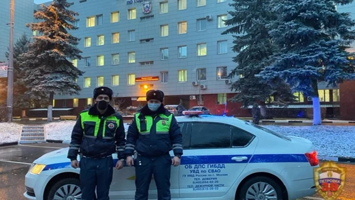 Not all heroes wear cloaks: traffic police officers saved a one-and-a-half-year-old child from death - My, Good news, Heroes, news, Events, Moscow