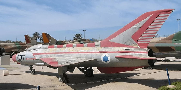 Operation Diamond. 1966: Iraqi MiG-21 hijacked into Israel - Mossad, MiG-21, Operation, Politics, Longpost