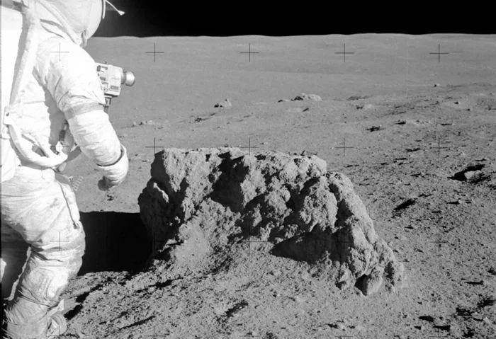 Acute and deadly dust is the main problem of colonizing the moon. Why dust on the moon is not our house dust on shelves - moon, Space, Armstrong, NASA, Longpost, Video, Text
