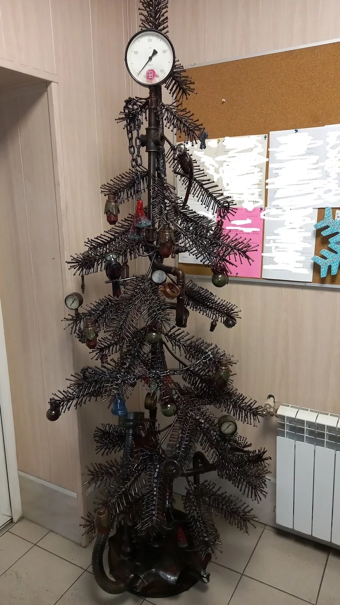 Creative Christmas tree from machine builders - My, Christmas trees, New Year, Creative, Longpost