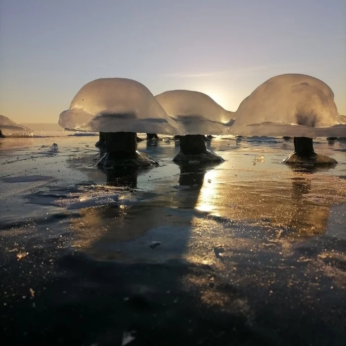 Ice mushrooms - Ice, A rock, Lake, Natural phenomena, Turgoyak, The photo