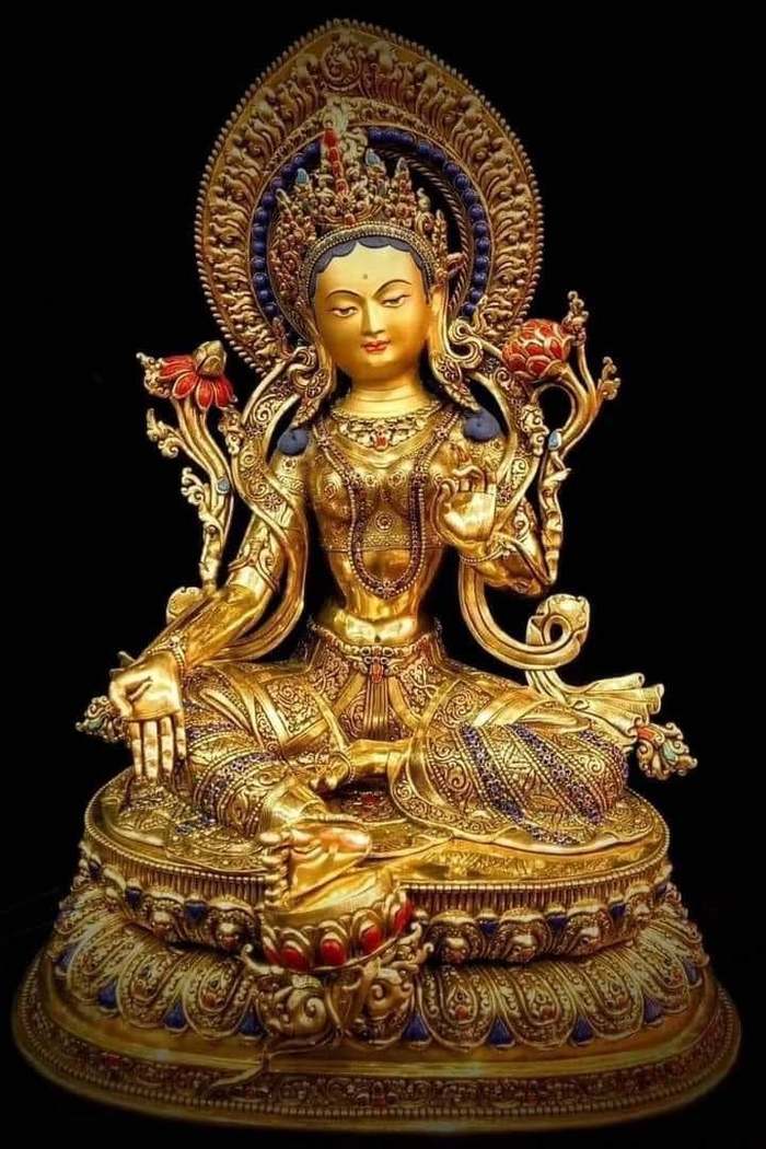 Еще пример буддийской скульптуры