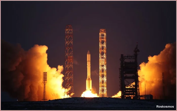 Proton is launching a pair of Russian communications satellites. Anatoliy Zak - Space, Cosmonautics, Rocket launch, Technologies, Roscosmos, Proton-m, Baikonur, Longpost