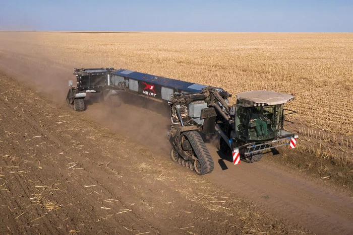 NEXAT NEW FORMAT TRACTOR: one machine for all jobs ... - Agroscout360, Agricultural machinery, Agronews360, Tractor, Combine harvester, Seeder, Sprayer, Сельское хозяйство, Longpost, Video