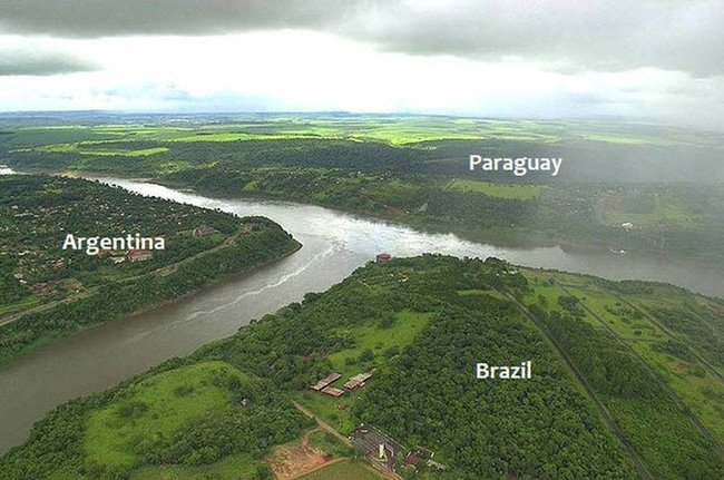 Triple border - Triple, The border, Geography, South America, River