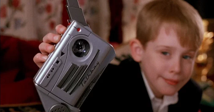 A plant in China switched to 24/7 operation in 1993, releasing a device from the film - Home Alone 2, Dictaphone, Longpost
