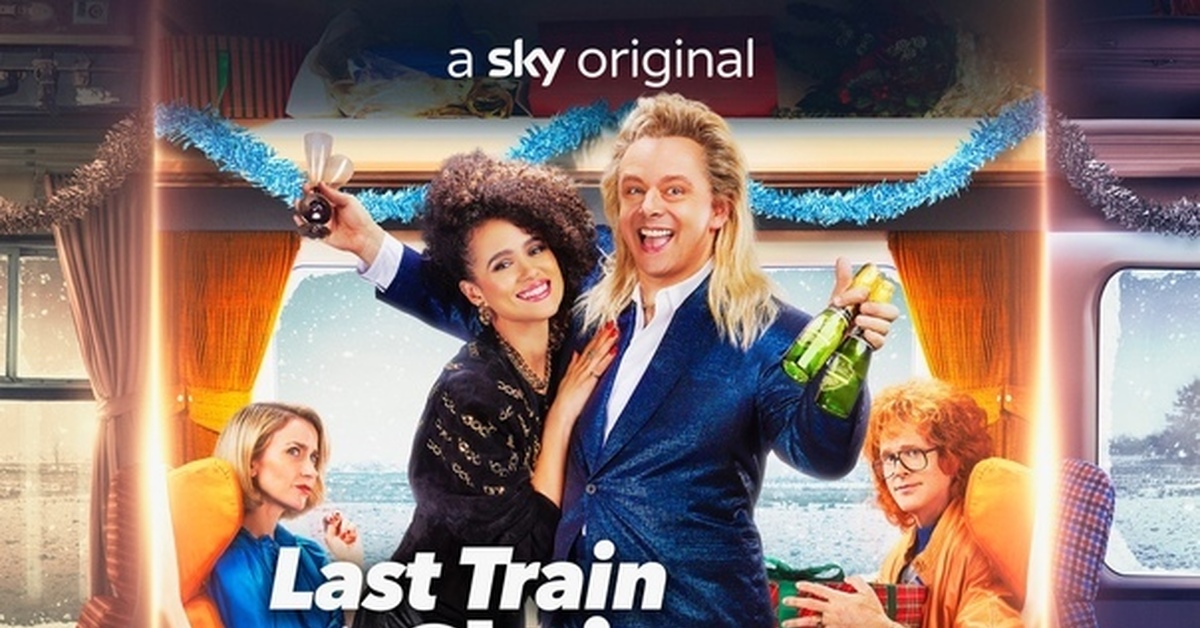Last train. Последний поезд в Рождество. Фильм про Рождество и поезд. Christmas movies comedy 2021. Клиффорд фильм 2021 Постер.