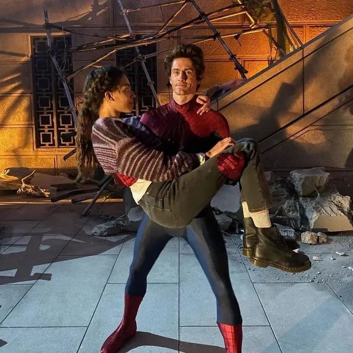 Stunt doubles for Andrew Garfield and Zendea on the set of No Way Home - Actors and actresses, Spider-Man: No Way Home, Spiderman, Understudy, Spoiler