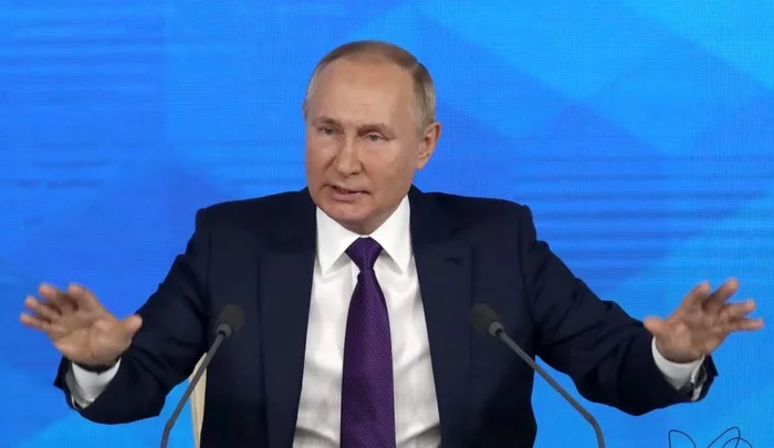 Putin opposed the introduction of punishment in Russia for refusing to vaccinate - My, Politics, Coronavirus, Vaccine, news, TASS, Vladimir Putin, Media and press, Press conference, Pandemic, Society