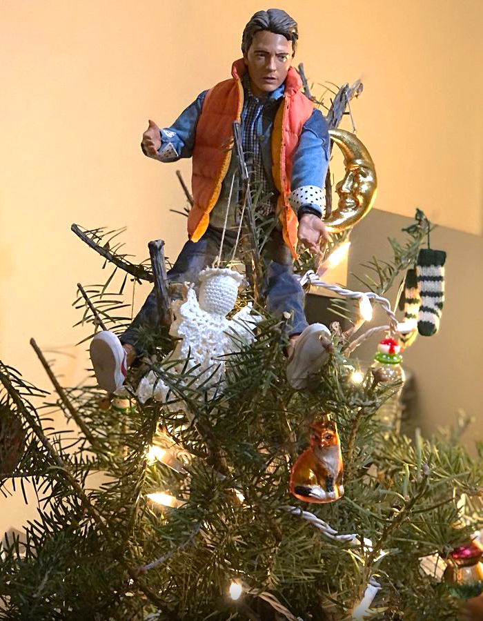 Michael J. Fox put Marty McFly on the Christmas tree - My, Michael J. Fox, Celebrities, Actors and actresses, Marty McFly, Back to the future (film), Hollywood, Longpost