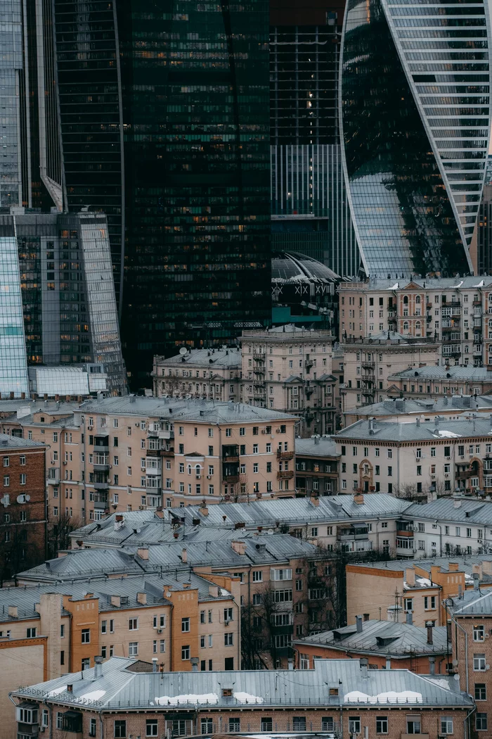 Architectural contrasts - My, The photo, Moscow, Architecture, Stalinist architecture, Moscow City, Landscape, Art, Sony alpha, beauty, Contrast, Anthill, Town