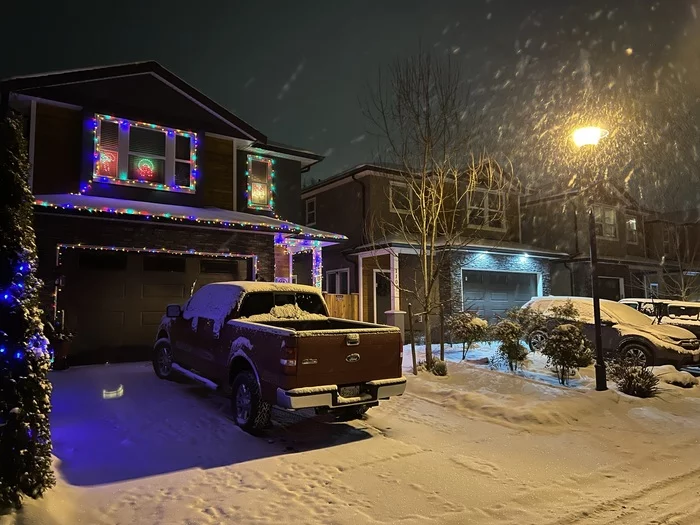 Winter :) - My, Canada, House, Town, The street, beauty, Winter, Christmas, New Year, Decoration, Snow, Blizzard, Snowfall, Night, Street photography, Longpost