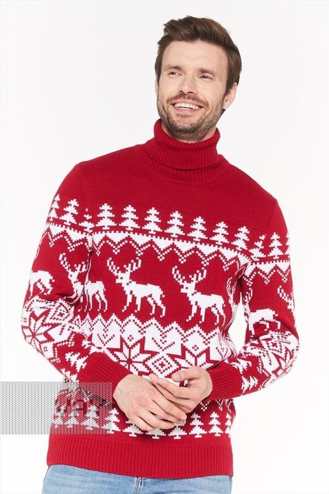 Новогодний свитер из пупочных катышей