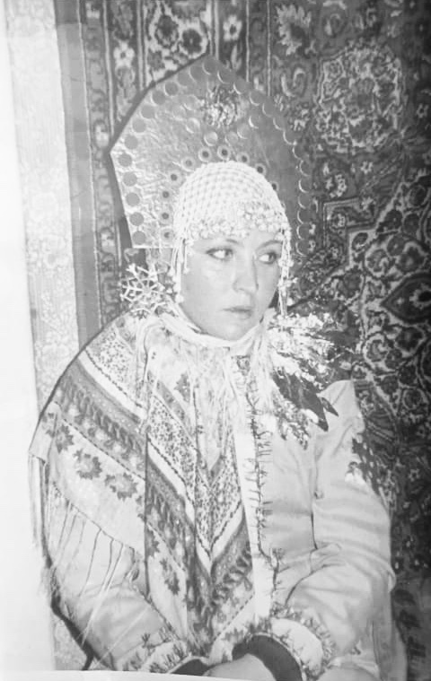 Factory Snow Maiden from the 90s - My, Picture with text, Old photo, Snow Maiden, New Year, Presents, Factory, Krasnoyarsk, Longpost
