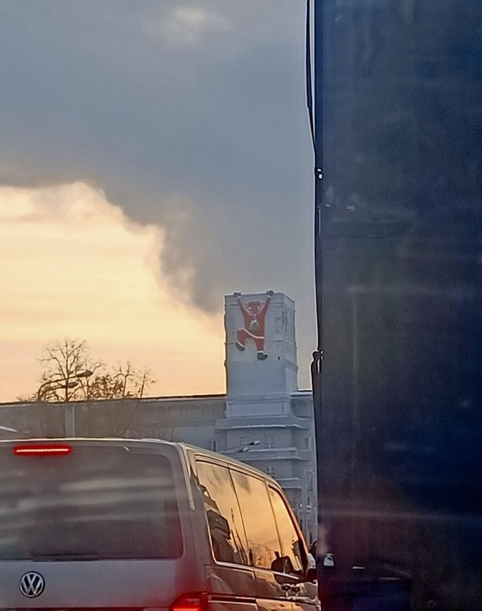 Праздник к нам приходит )